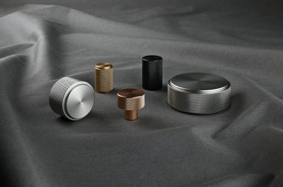 Perilla para muebles Rimini 20 de aluminio plateado (alta)