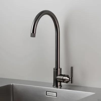 Grifo de cocina lineal de latón y metal con conector europeo