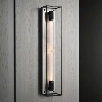 Lámpara de pared Caged Cross XL de acero y mármol blanco
