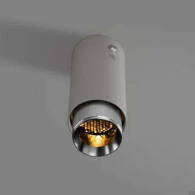 Escape lineal gris acero con foco de techo plateado