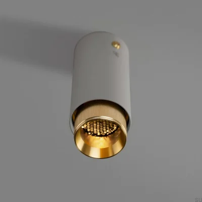Lámpara de techo lineal de acero gris con foco de latón