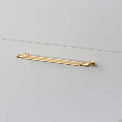 Tirador alargado para mueble Linear 225 de latón
