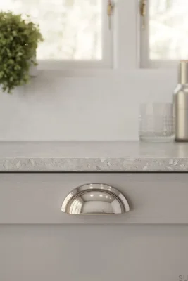 Tirador para muebles Baron 64, de metal niquelado