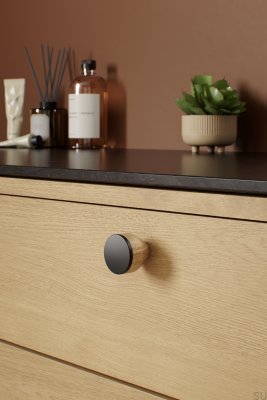 Pomo para muebles Melura 30, madera de roble con acero negro mate