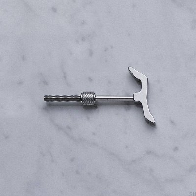 Percha de pared de acero plateado con cruz 45