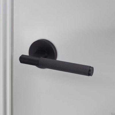 Manija de puerta negra para soldador de acero Linear 38