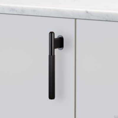Tirador para muebles lineal de acero negro de 125 mm en forma de L