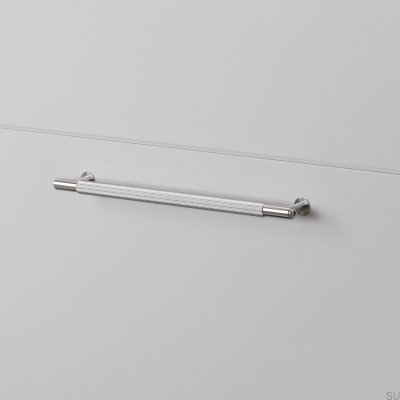 Tirador alargado para muebles Linear 225 de acero plateado