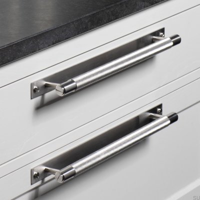 Tirador largo para mueble con placa transversal de acero 225 plateado