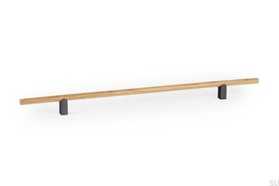 Tirador de madera de roble Kumo Wood 320 con aluminio de titanio negro