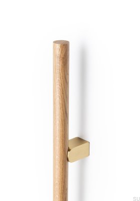 Tirador alargado para muebles Kumo Wood Big One 448 de roble con acabado dorado cepillado.