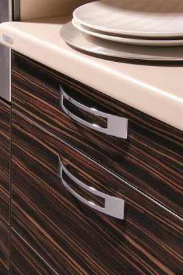 Tirador para mueble alargado 2113128 Níquel pulido