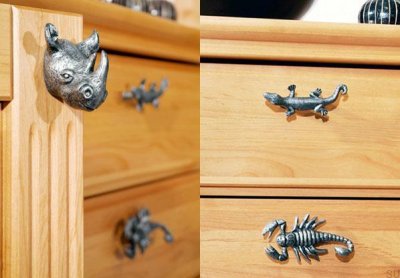 Pomo para mueble. Peldaño. Escorpio. Negro antiguo
